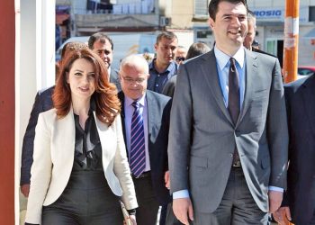 Grida Duma një kryeministre e Shqipërisë ose armike e Bashës