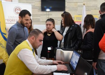 Nis pajisja me Kartë Studenti në Universitetin e Gjirokastrës (FOTO)