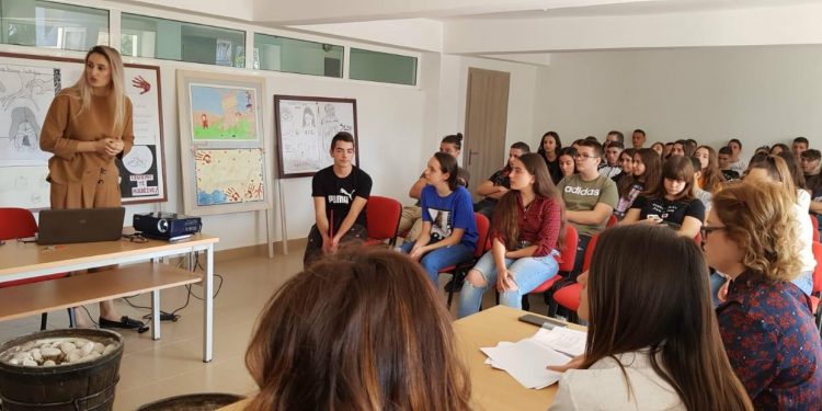 Gjimnazi i Sarandës, aktivitet për ndërgjegjësimin kundër trafikimit të qënieve njerëzore