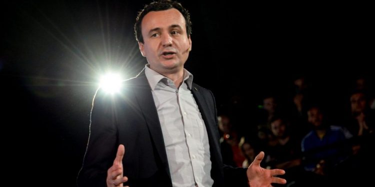 Erdhi në Tiranë të festonte fitoren, aksidentohet eskorta e Albin Kurtit (FOTO)