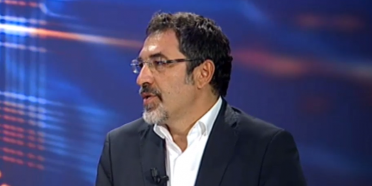 Ministri Çuçi flet për protestën e fermerëve: Prodhimi i madh i domates dhe moti i pazakontë për stinën, ulën çmimin dhe kërkesën nga tregjet e eksportit (VIDEO)