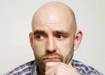 Studimi/ Kush punon më tepër iu bien flokët më shumë