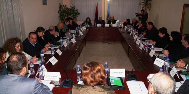 Këshillli bashkiak kundërshton shkrirjen e Gjykatës së Sarandës. Këshilli i Gjirokastrës në heshtje