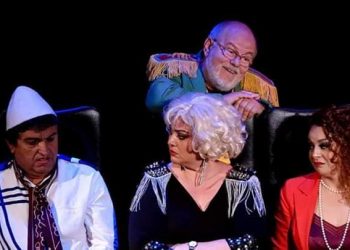 “Këngëtarja tullace” mirëpritet në Festivalin “Kadri Roshi” në Gjirokastër