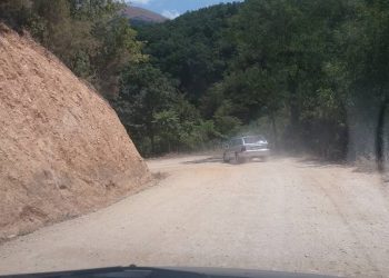 Ministri Klosi premton investim tek rruga e Syrit të Kaltër