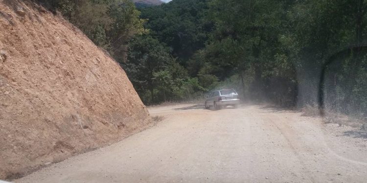 Ministri Klosi premton investim tek rruga e Syrit të Kaltër