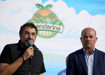 Festa e Mandarinës në Konispol, Çuçi jep lajmin për investimin në kanali vaditës të Janjarit  (FOTO)