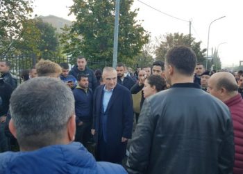 Rrezik për të tjera tërmete, ushtria evakuuon Presidentin Ilir Meta (FOTO)