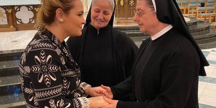 Monika Kryemadhi: Zoti më ka dhënë forcën për të përballuar sfida të mëdha, unë do të mundohem pafundësisht për njerëzimin