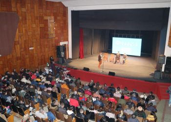Rudina Hajdari e Ralf Gjoni në Gjirokastër, pjesë e takimit të Nisma Thurje. Po i bashkohen partisë së re? (FOTO)