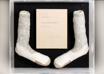 Veshjet e Michael Jackson në ankand, çorapet marin vlerën e 2 milionë dollarëve