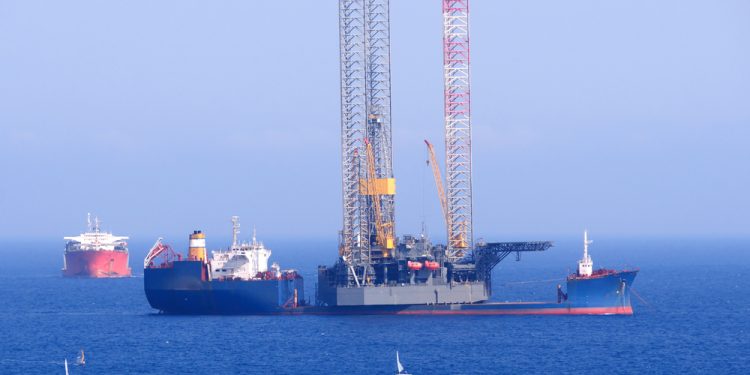 Teoria konspirative ‘tërbon’ rrjetin: A ndodhi tërmeti nga shpimet për naftë në Mesdhe?