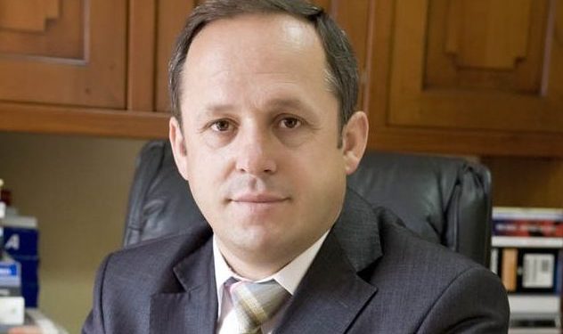 “Këpërata” e analfabetëve politikë dhe dijetarët e braktisur!