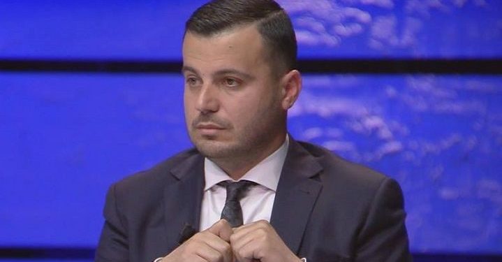 Ata që duhen arrestuar para gazetarëve