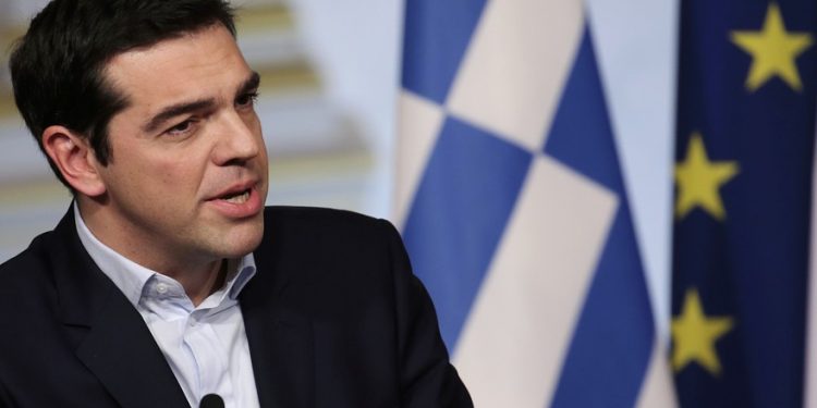 Tsipras mesazh në gjuhën shqipe: Në këto orë të vështira, mendimet tona shkojnë për popullin shqiptar