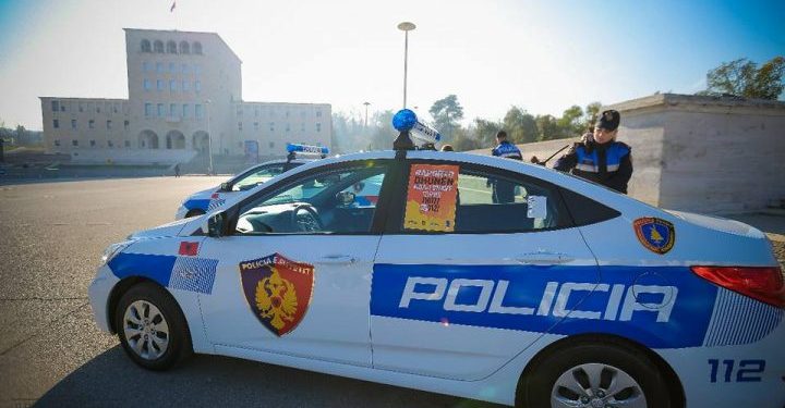 Tërmetet/ Policia thirrje qytetarëve: Kufizoni lëvizjet me makina