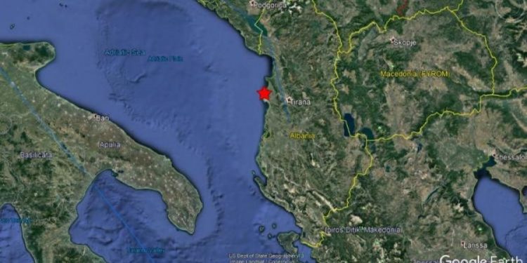 Mediat ndërkombëtare: Shqipëria goditet nga tërmeti i fuqishëm, frikë për viktima