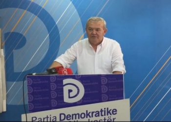 Dasho Aliko i shqetësuar për shtëpitë e Gjirokastrës: Moti i keq nxorri në pah paaftësinë e bashkisë