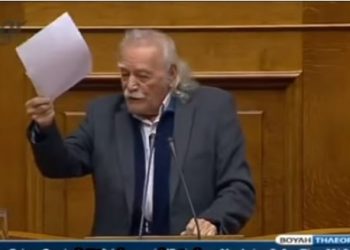 Politikani grek në Parlament: 13 deputetë janë arvanitas, me shqiptarët duhet të jetojmë në paqe (VIDEO)