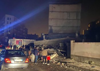 Tërmeti 6.4 ballë, shemben tre pallate, raportohet për të lënduar (FOTO)