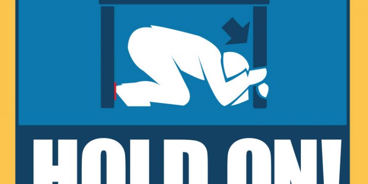 Mos u hidhni nga ballkoni! Ja çfarë duhet të bëni në rast tërmeti (VIDEO)