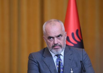 Rama mbledh socialistët, prezantohet nisma kundër grupit “KÇK”