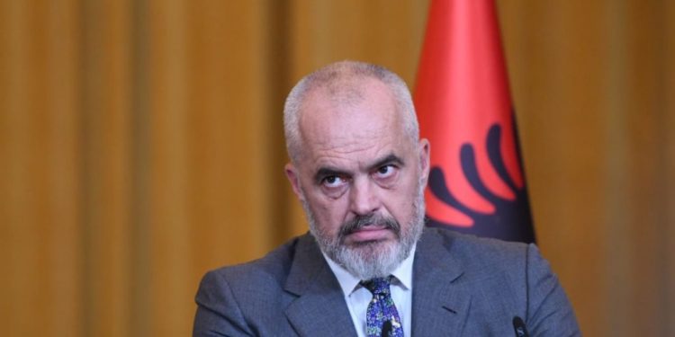 Rama mbledh socialistët, prezantohet nisma kundër grupit “KÇK”