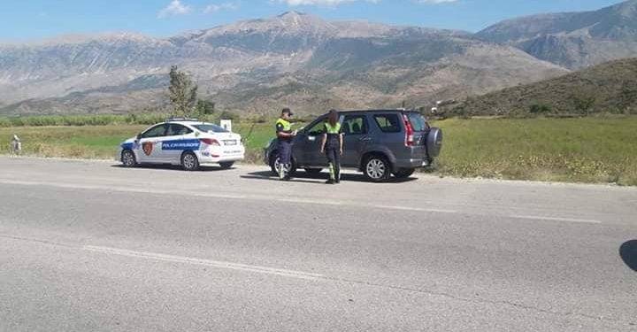 Gjirokastër, policia vë mbi 1 mijë gjoba gjatë tetorit, bllokon 4 makina (Raporti)