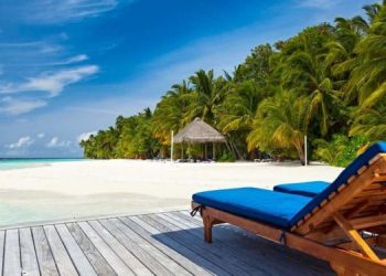 SHIFRAT/ Pushimet e shqiptarëve: më pak udhëtime jashtë vendit në vitin 2018