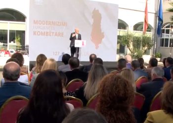 “Me burrat bëhen llafet, me gratë punët”, Rama thotë se 50% e vendeve të punës në shtet do të jenë për gratë