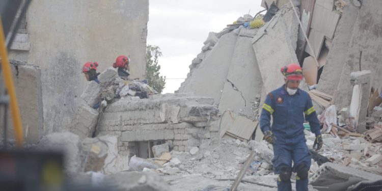 Tërmeti katastrofik në Durrës shkaktoi edhe një fenomen tjetër të pazakontë natyror. Çfarë zbulojnë mediat italiane