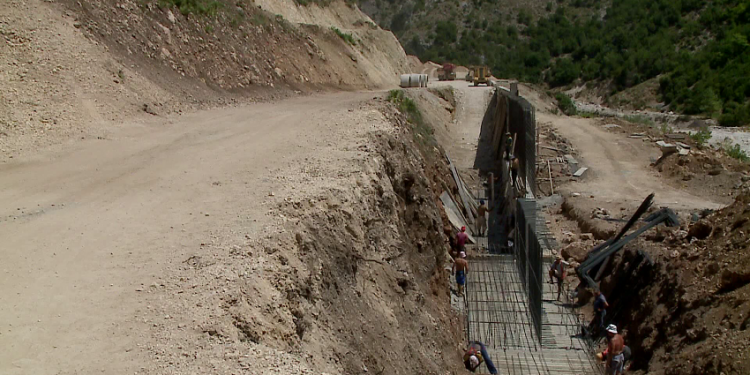 Lajm i mirë për jugun, në buxhetin e vitit 2020 rruga Kardhiq-Delvinë merr pjesën më të madhe të fondeve