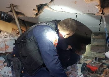 Lajm i mirë, nxirret e gjallë nga rrënojat e tërmetit një grua e moshuar