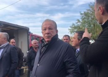 Behgjet Pacolli i jep 1 milion euro për të prekurit nga tërmeti në Shqipëri