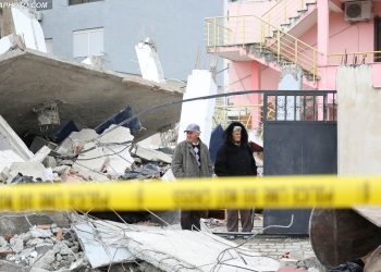 Tërmeti, psikologia tregon si duhet të sillen prindërit me fëmijët