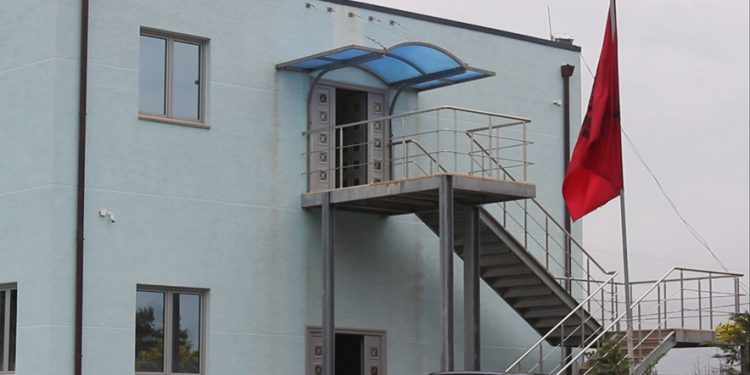 Ujësjellësi i Sarandës tender për zyra të reja, fiton oferta me vlerën më të lartë