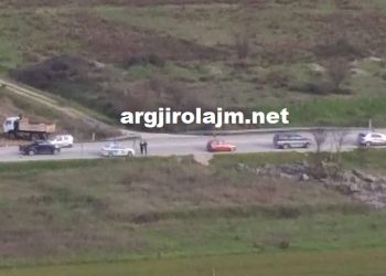 Task Forca nga Tirana bën ‘namin’ me gjoba në Gjirokastër, patrulla me radarë prej dy ditësh pranë Terihatit (FOTO)