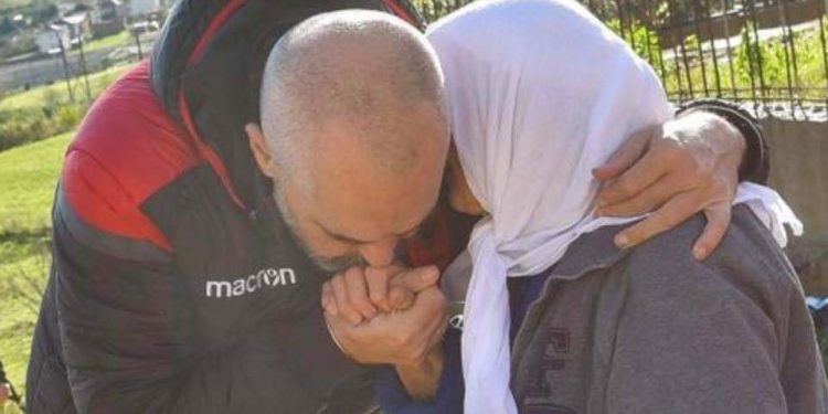 Për ata që ndjekin modën e gunës së Edi Ramës