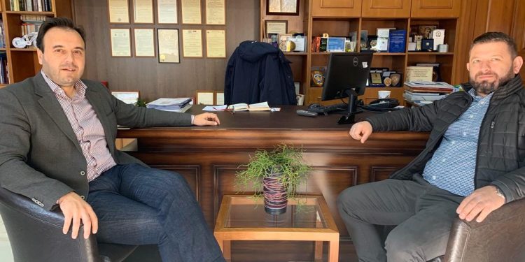 Bashkëpunim mes Trikalas dhe Dropullit, Dhimitraq Toli pritet nga homologu i tij në Greqi