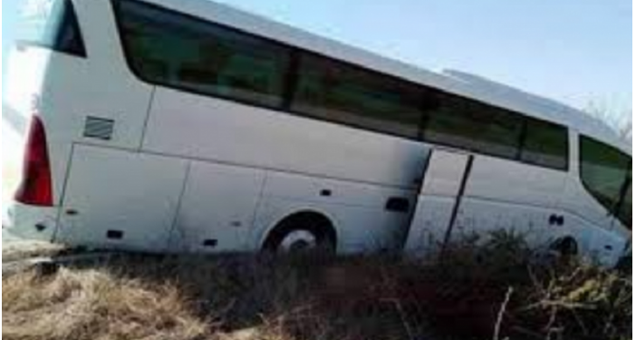Tepelenë, aksidentohet autobusi i linjës Tiranë-Athinë