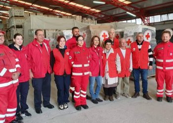 Greqia sjell 200 ton ndihma për të prekurit nga tërmeti në Shqipëri