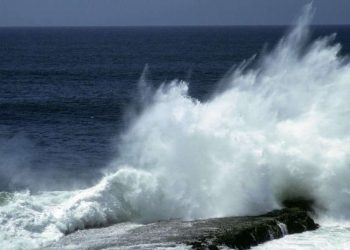 Moti i keq, dëmtohen disa anije në jug