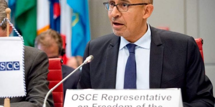 Dy standardet e OSBE-së/ Për Maqedoninë flet për vetërregullim, në Shqipëri mbështesin ligjin e censurës mbi mediat