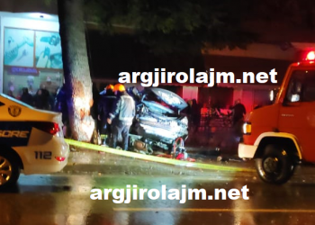 Aksident i frikshëm në Gjirokastër, shihni si është bërë makina me të cilën lëvizte 17-vjecari (Foto Ekskluzive)