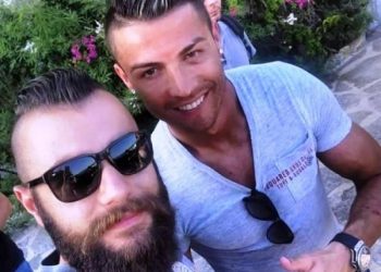 Njihuni me kuzhinierin shqiptar që i gatoi trahani Cristiano Ronaldos në ishullin grek (FOTO)
