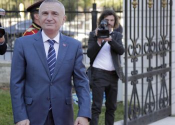 ANALIZA e “Zërit të Amerikës”: 2019, një vit i hidhur për Shqipërinë