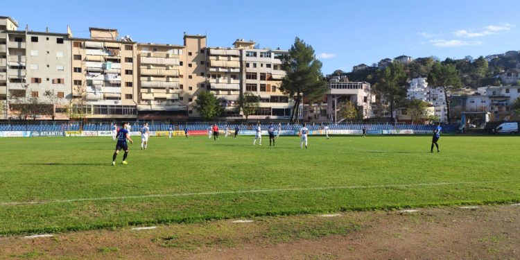 Luftëtari në ‘rënie të lirë’, mundet nga Vllaznia në Gjirokastër