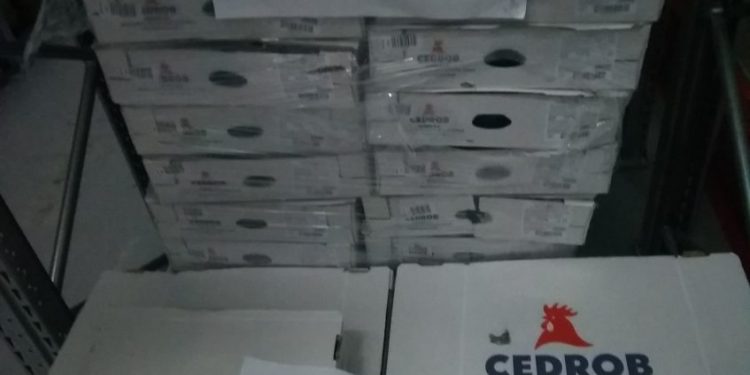 Bllokohen 2130 kg mish pule me salmonelë