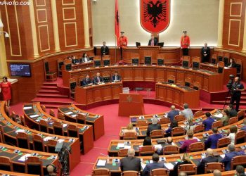 Deputetët paguhen 88.8% më shumë sesa mesatarja në nivel kombëtar