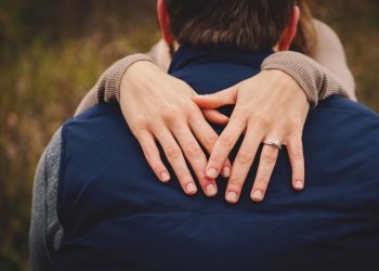 “Bëj seks me motrën e të fejuarës”, 23-vjeçari tregon historinë shokuese: Kam rënë brenda kokë e këmbë, por…